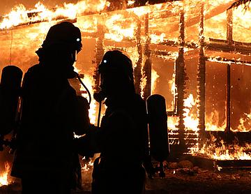 Tja-feuer wochenendhaus dassendorf12