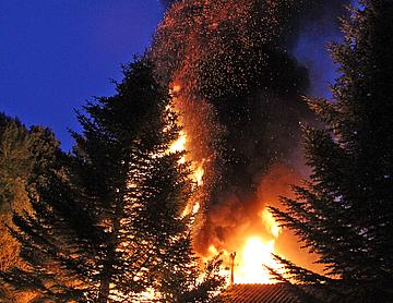 Tja-feuer schuppen  3721FE0